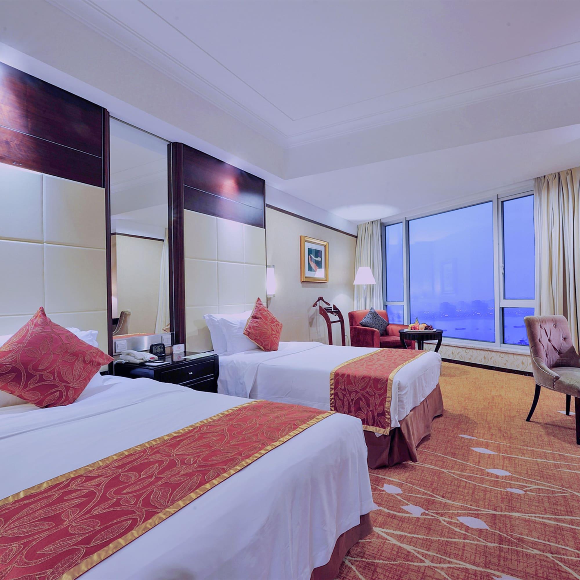Howard Johnson Pearl Plaza Wuhan Eksteriør billede
