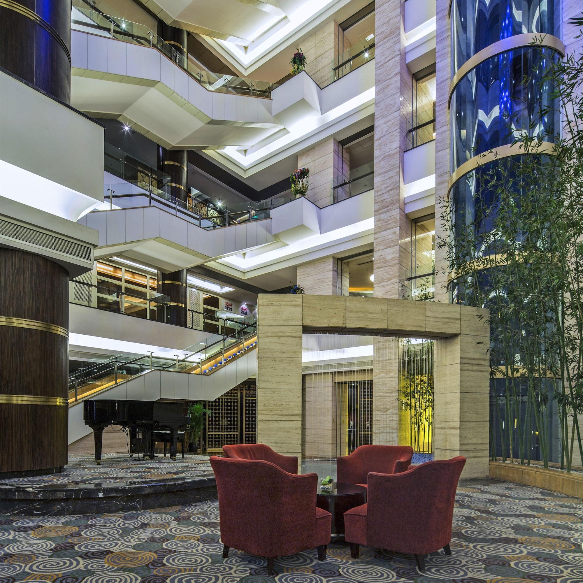 Howard Johnson Pearl Plaza Wuhan Eksteriør billede