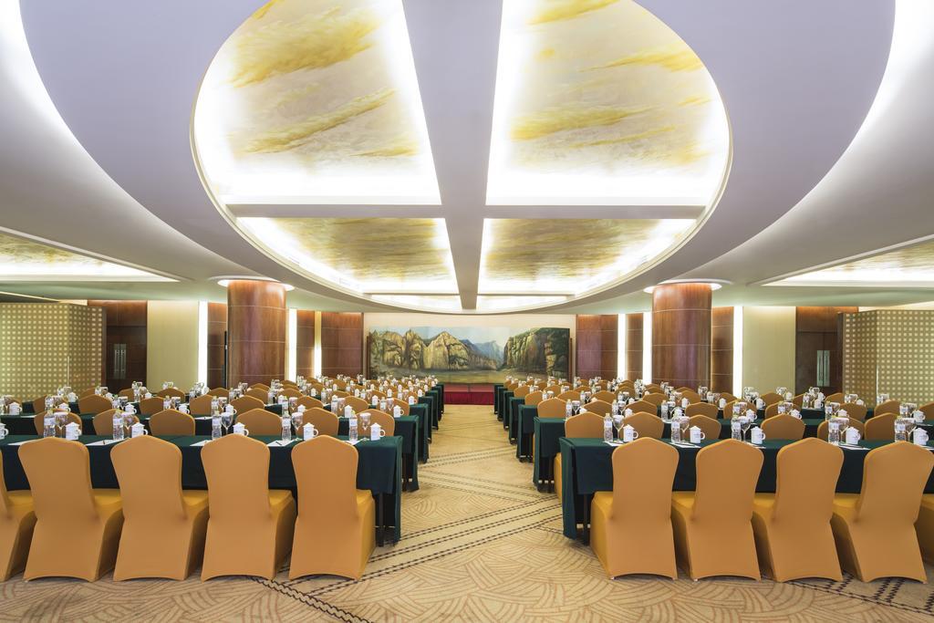 Howard Johnson Pearl Plaza Wuhan Eksteriør billede