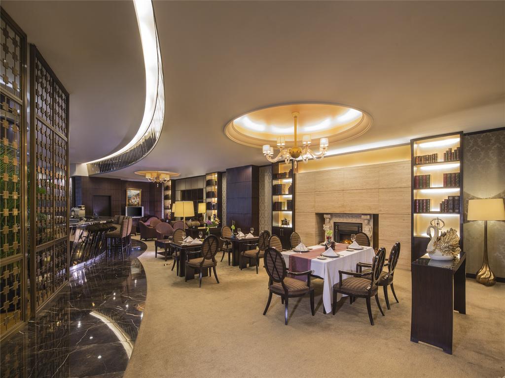 Howard Johnson Pearl Plaza Wuhan Eksteriør billede