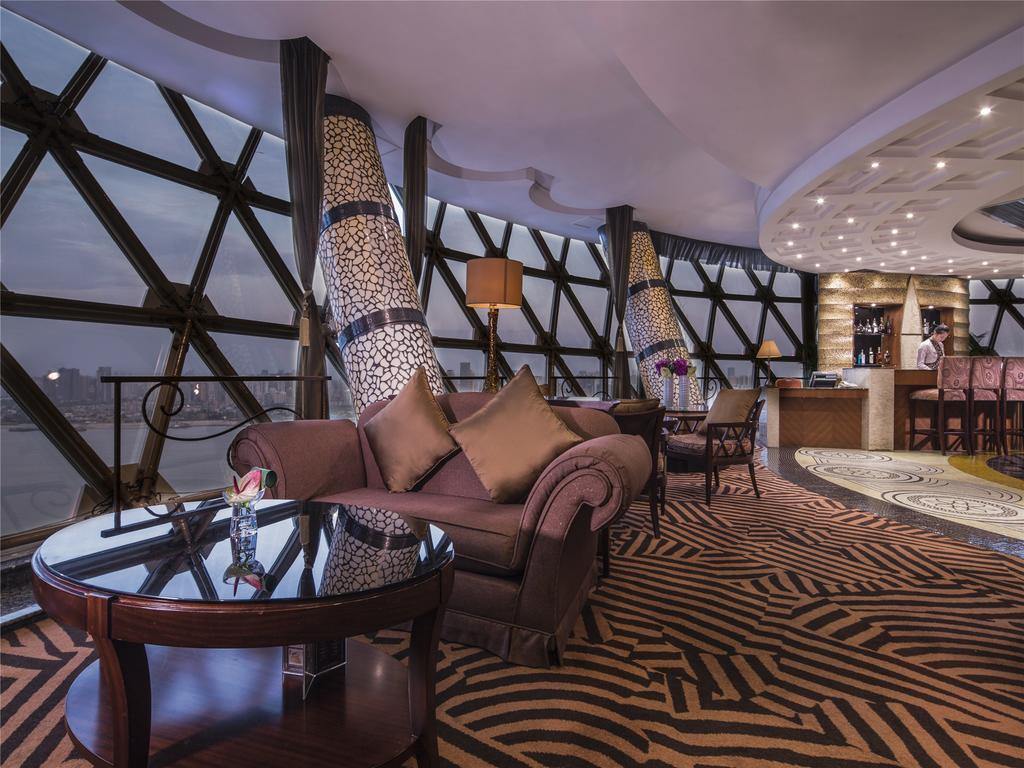 Howard Johnson Pearl Plaza Wuhan Eksteriør billede