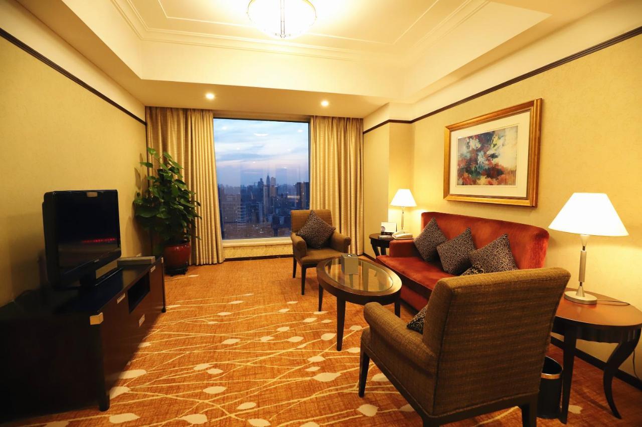 Howard Johnson Pearl Plaza Wuhan Eksteriør billede
